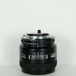 Nikon Ai AF Nikkor 85mm f/1.8D Nikon Ai AF Nikkor 85mm f/1.8D