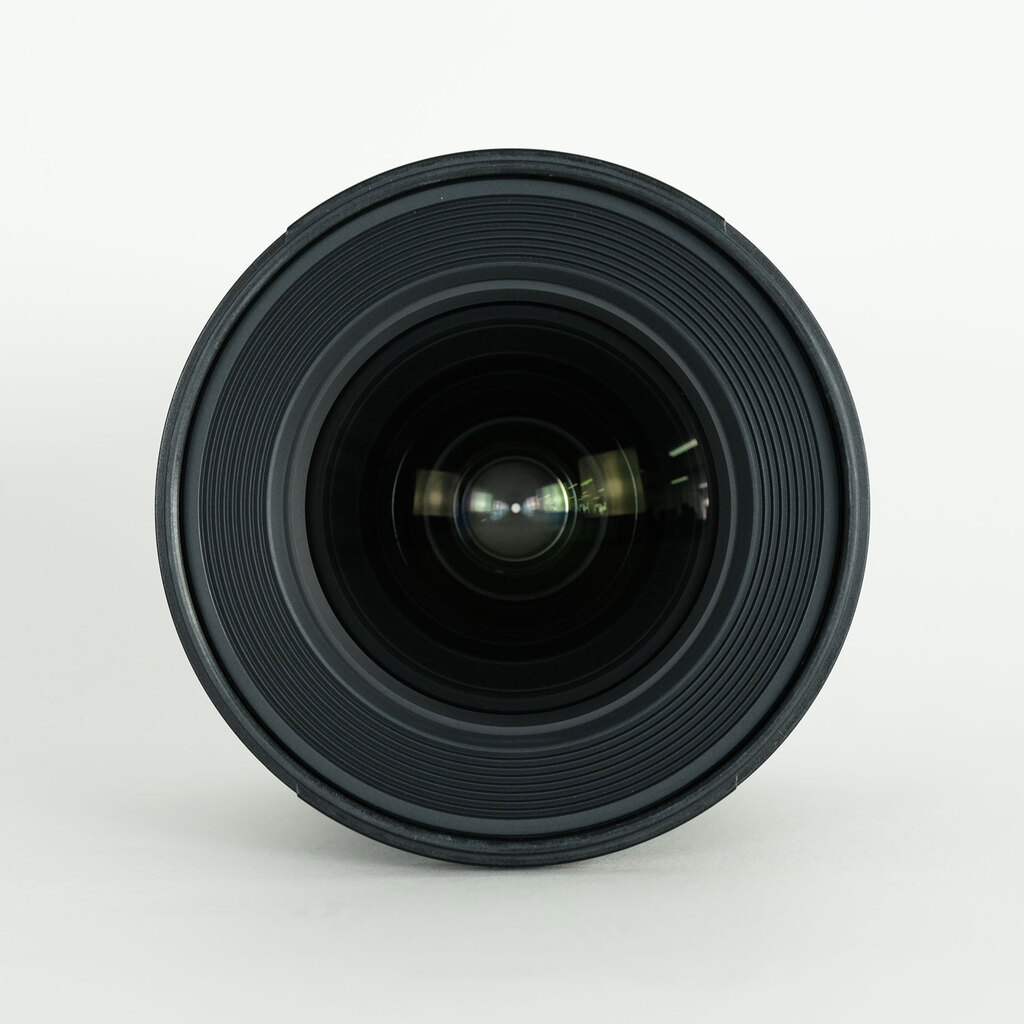 Nikon AF-S NIKKOR 20mm f/1.8G ED Nikon AF-S NIKKOR 20mm f/1.8G ED