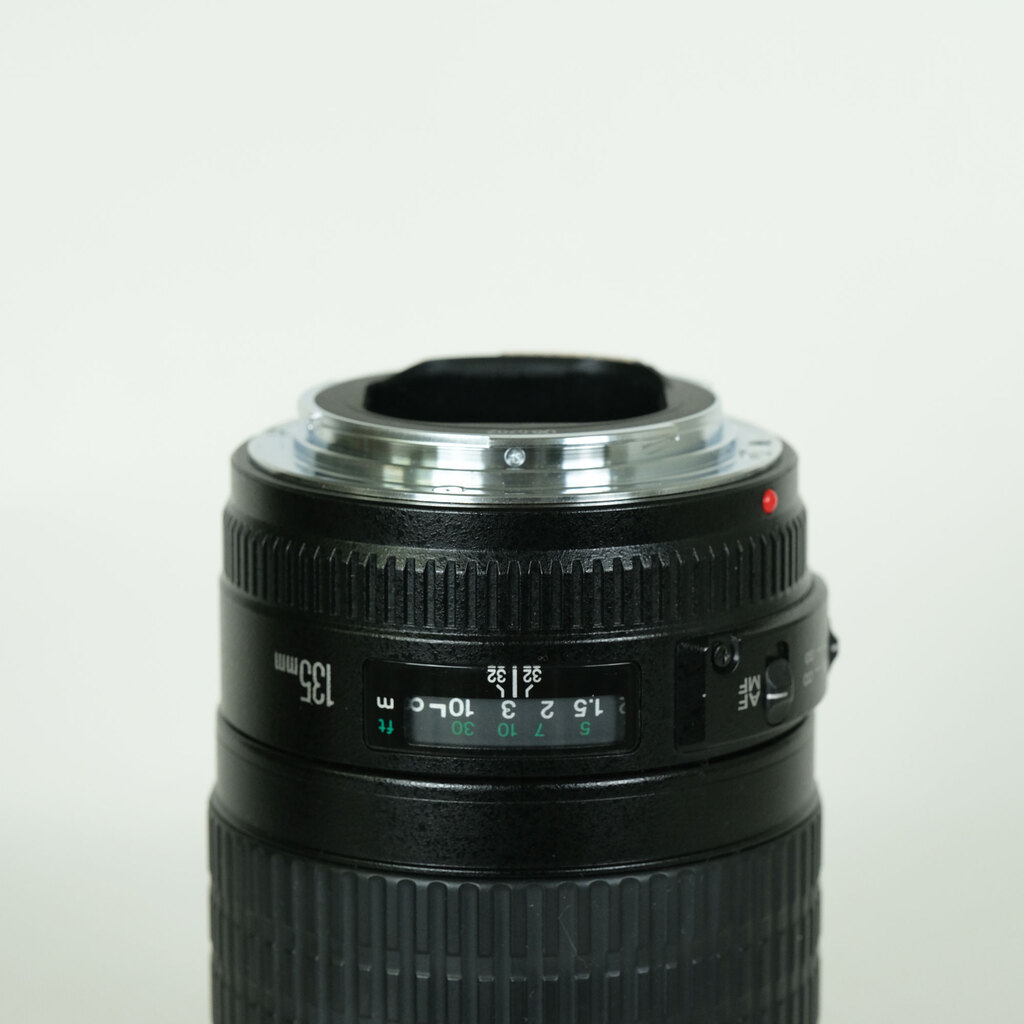 Canon EF135mm F2L USM Canon EF135mm F2L USM