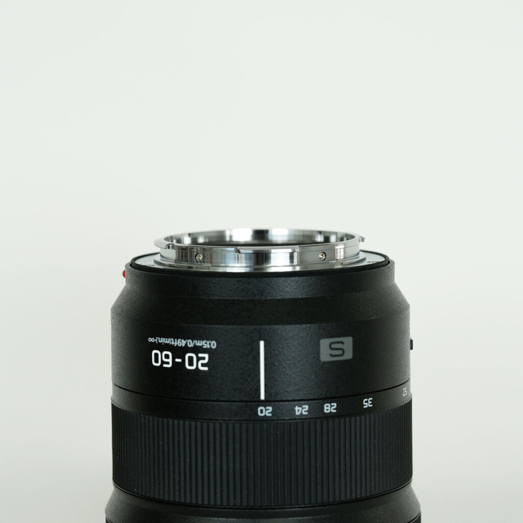 Panasonic LUMIX S 20-60mm F3.5-5.6 Panasonic LUMIX S 20-60mm F3.5-5.6