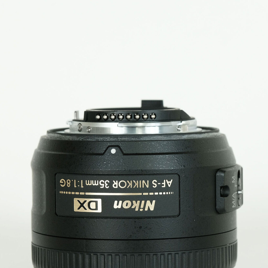 Nikon AF-S DX NIKKOR 35mm f/1.8G Nikon AF-S DX NIKKOR 35mm f/1.8G