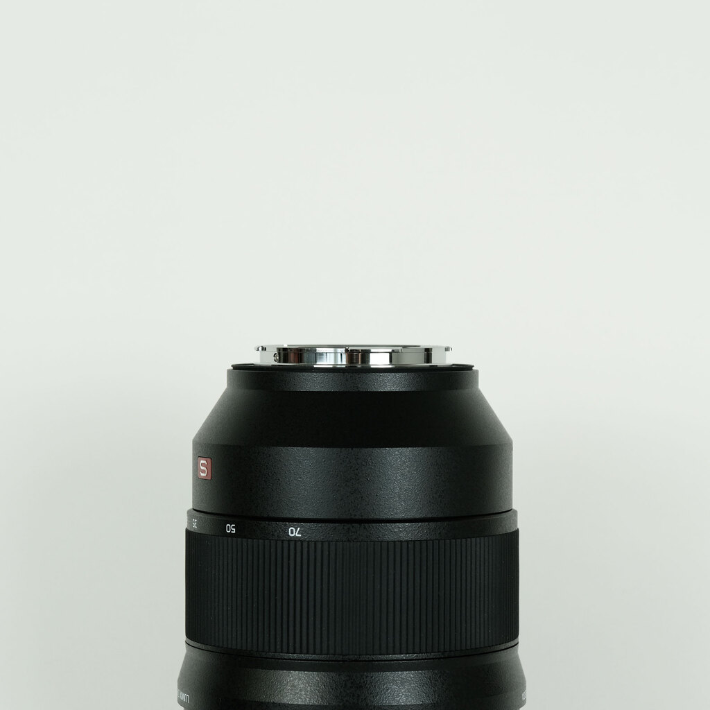 Panasonic LUMIX S PRO 24-70mm F2.8