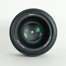 Nikon AF-S NIKKOR 50mm f/1.8G Nikon AF-S NIKKOR 50mm f/1.8G