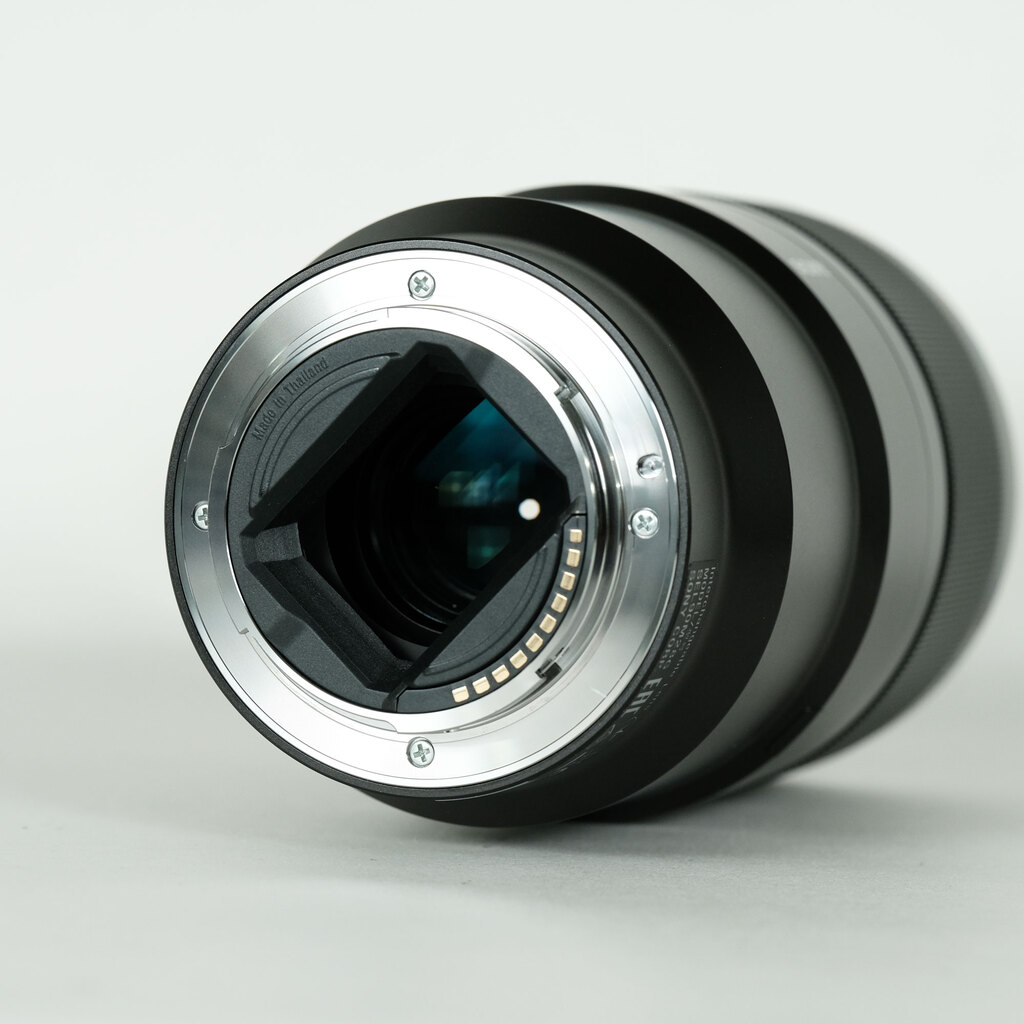 SONY FE 90mm F2.8 Macro G OSS SEL90M28G SONY FE 90mm F2.8 Macro G OSS SEL90M28G