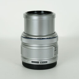 OLYMPUS M.ZUIKO DIGITAL 14-42mm F3.5-5.6IIR シルバー