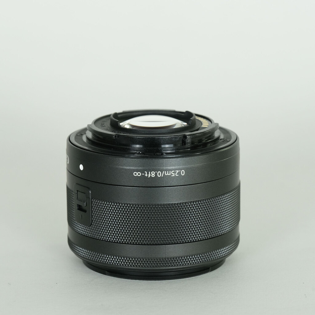 Canon EF-M15-45mm F3.5-6.3 IS STM Canon EF-M15-45mm F3.5-6.3 IS STM