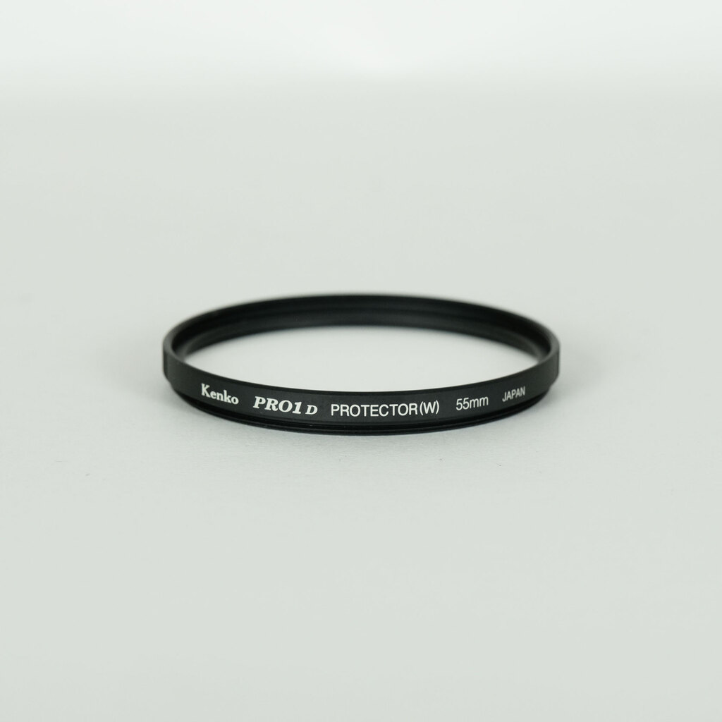 Panasonic LEICA DG SUMMILUX 9mm / F1.7 ASPH. Panasonic LEICA DG SUMMILUX 9mm / F1.7 ASPH.