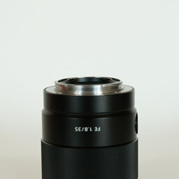 SONY FE 35mm F1.8 SEL35F18F SONY FE 35mm F1.8 SEL35F18F