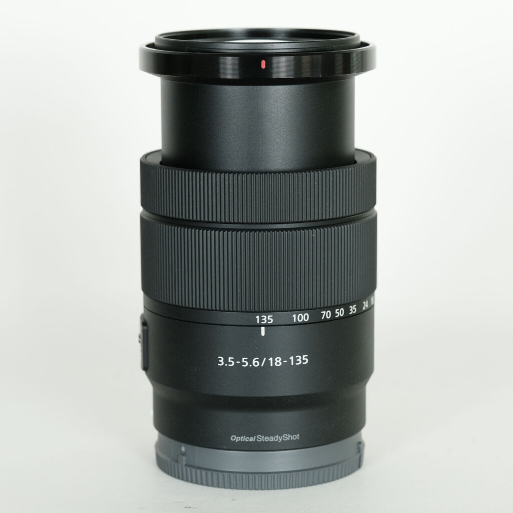SONY E 18-135mm F3.5-5.6 OSS SEL18135