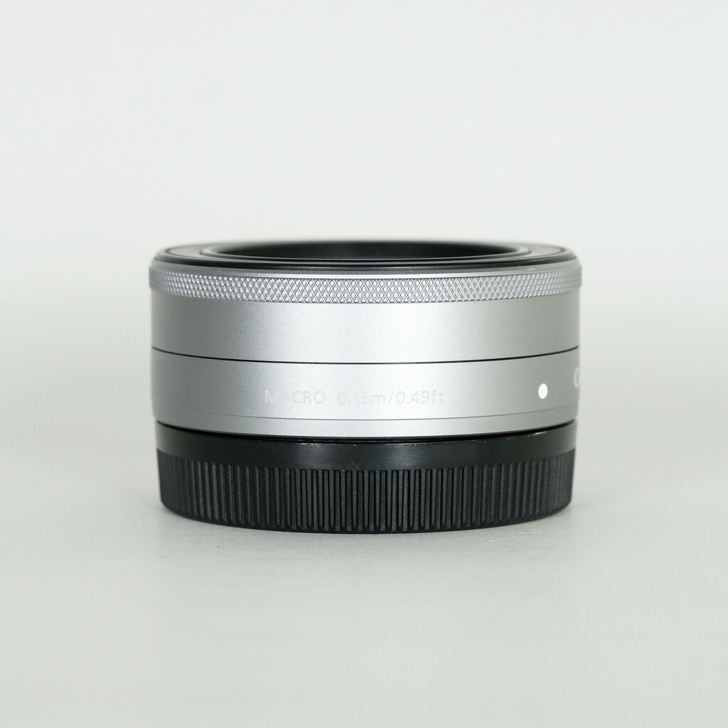 【美品】キャノン　Canon EF-M22mm F2 STM（箱あり） Amazon.co.jp: Canon 単焦点広角レンズ EF-M22mm F2 STM ミラー