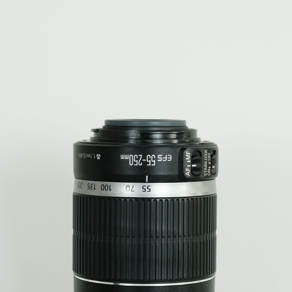 Canon EF-S55-250mm F4-5.6 IS Canon EF-S55-250mm F4-5.6 IS
