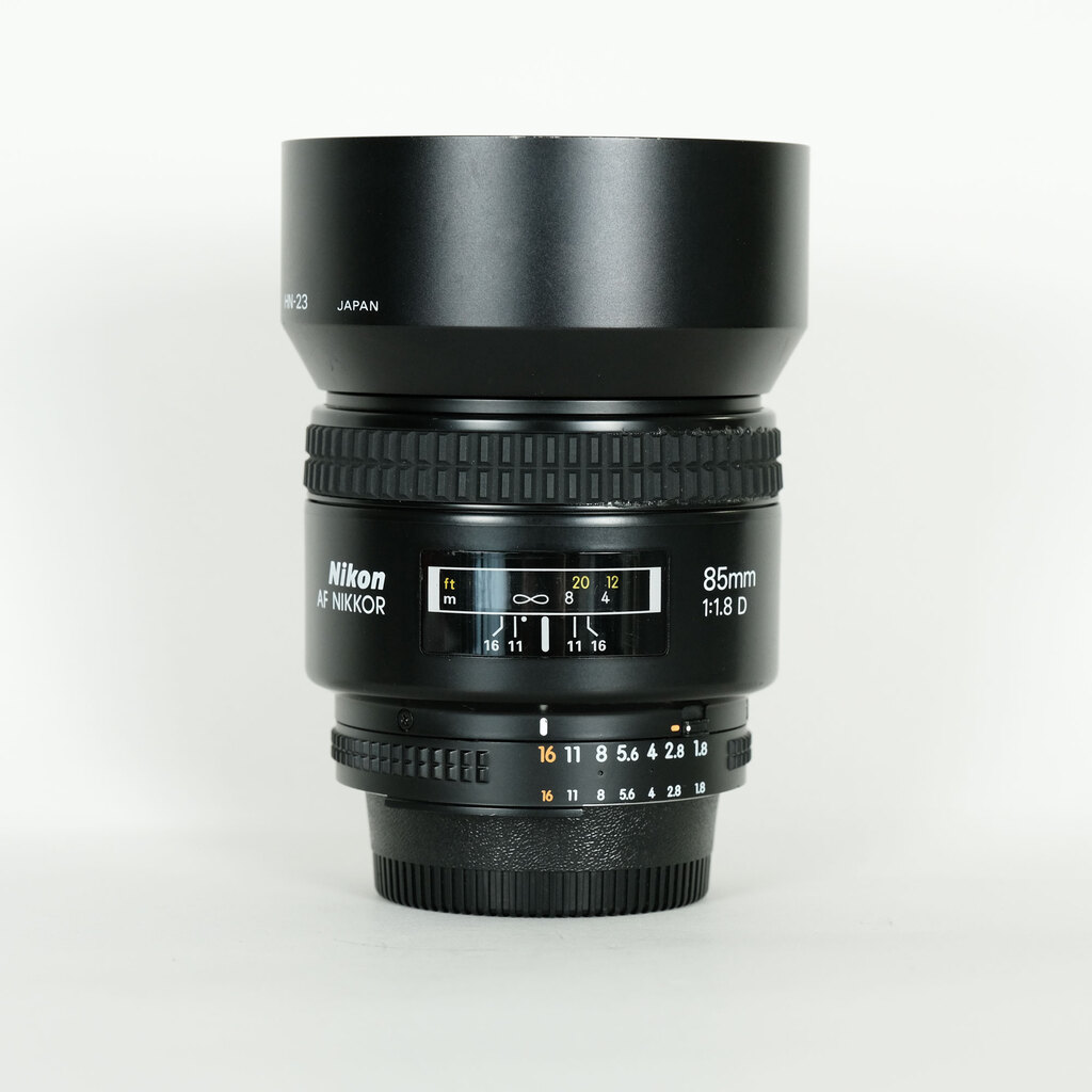 ニコン Nikon AF NIKKOR 85mm F1.8 レンズ　ジャンク品 ジャンク品！】Nikon AF NIKKOR 85mm F1.8 - メルカリ