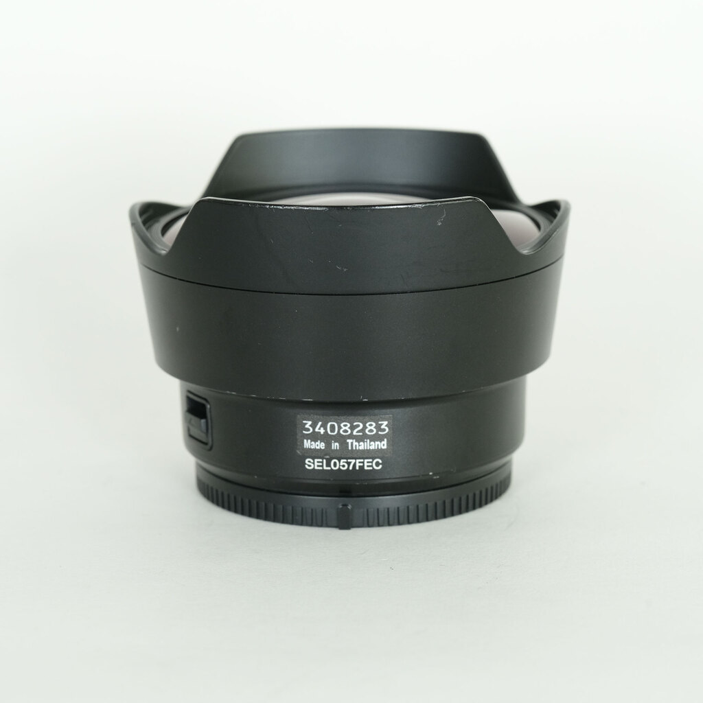 SONY FE 28mm F2 SEL28F20