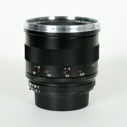 Carl Zeiss Makro Planar T* 2/50 ZF.2 [ニコンF用]