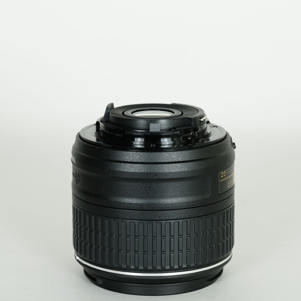 Nikon AF-S DX NIKKOR 18-55mm f3.5-5.6G VR II