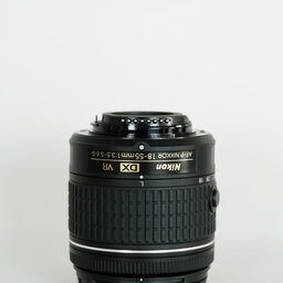 Nikon AF-P DX NIKKOR 18-55mm F3.5-5.6G VR Nikon AF-P DX NIKKOR 18-55mm F3.5-5.6G VR