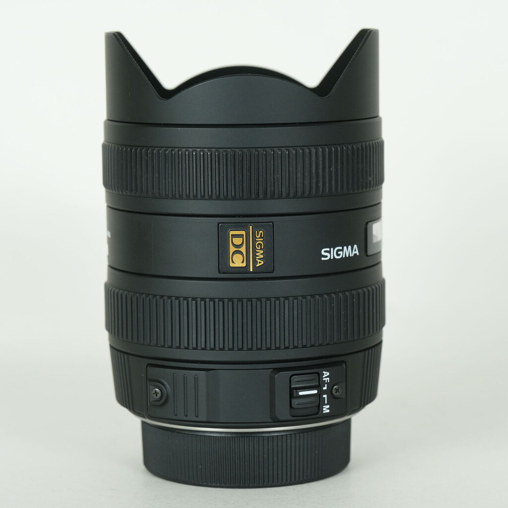 SIGMA 8-16mm F4.5-5.6DC HSM (ニコンF用) SIGMA 8-16mm F4.5-5.6DC HSM (ニコンF用)