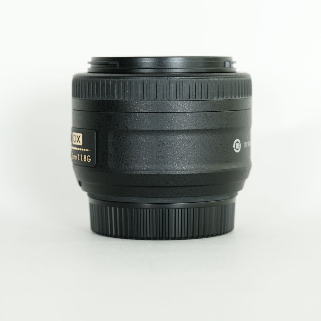 Nikon AF-S DX NIKKOR 35mm f/1.8G Nikon AF-S DX NIKKOR 35mm f/1.8G