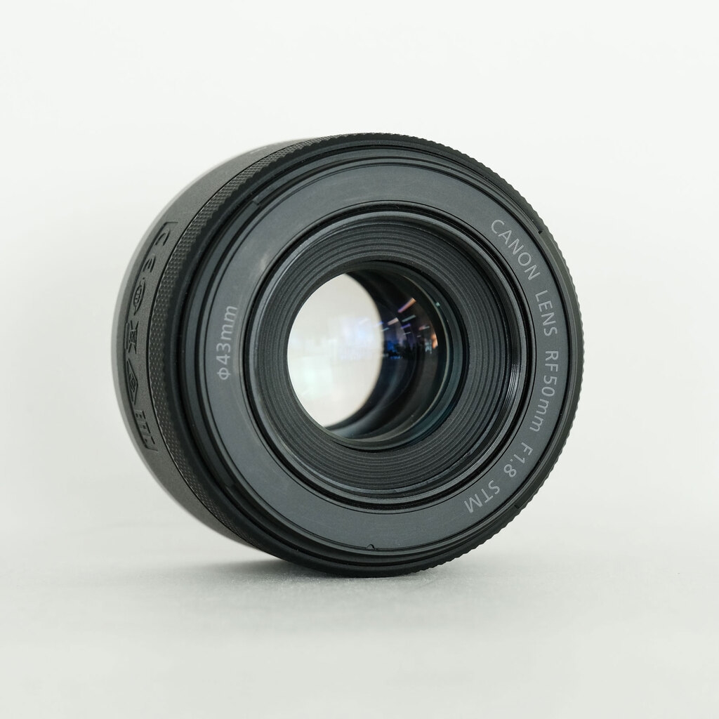 Canon RF50mm F1.8 STM Canon RF50mm F1.8 STM