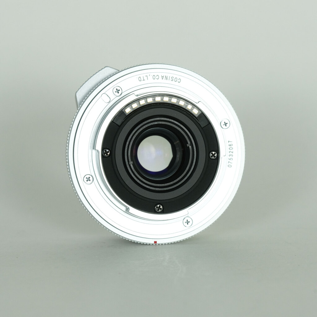 Voigtlander ULTRON 27mm F2 X-mount(フジフイルムX用) シルバー Voigtlander ULTRON 27mm F2 X-mount(フジフイルムX用) シルバー