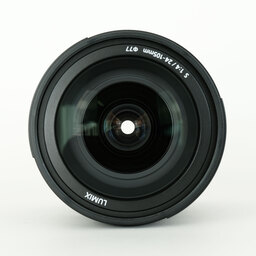 Panasonic LUMIX S 24-105mm F4 MACRO O.I.S. Panasonic LUMIX S 24-105mm F4 MACRO O.I.S.