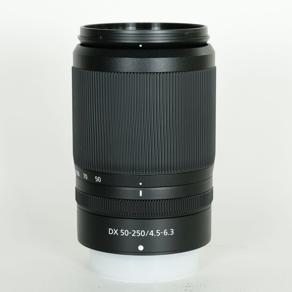 Nikon NIKKOR Z DX 50-250mm f/4.5-6.3 VR Nikon NIKKOR Z DX 50-250mm f/4.5-6.3 VR