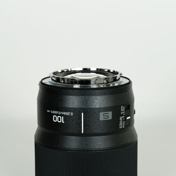 Panasonic LUMIX S 100mm F2.8 MACRO Panasonic LUMIX S 100mm F2.8 MACRO