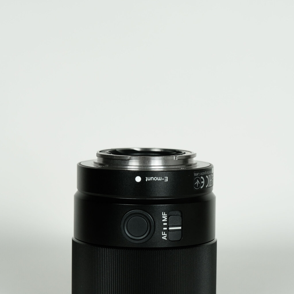 SONY FE 35mm F1.8 SEL35F18F SONY FE 35mm F1.8 SEL35F18F