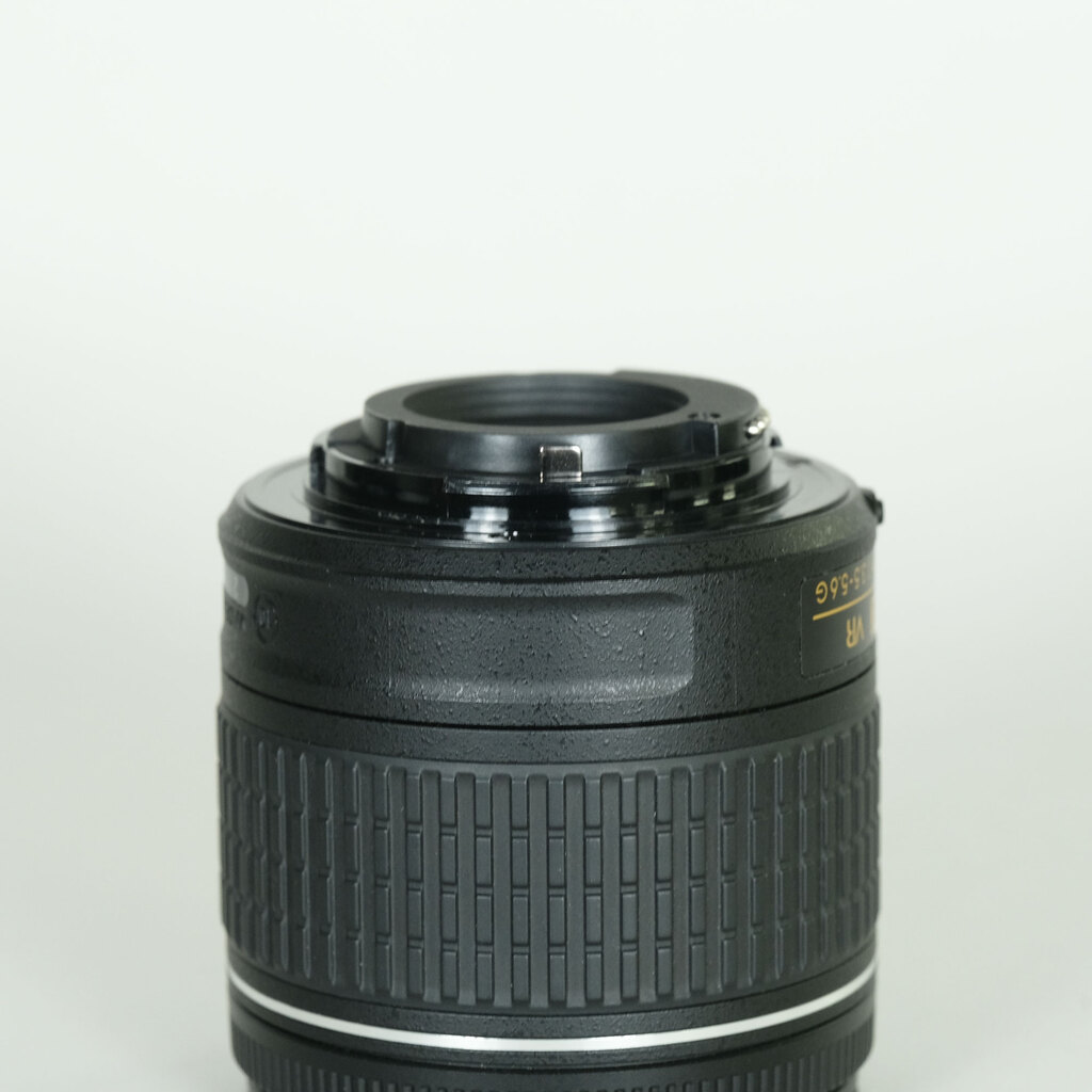 Nikon AF-P DX NIKKOR 18-55mm F3.5-5.6G VR Nikon AF-P DX NIKKOR 18-55mm F3.5-5.6G VR