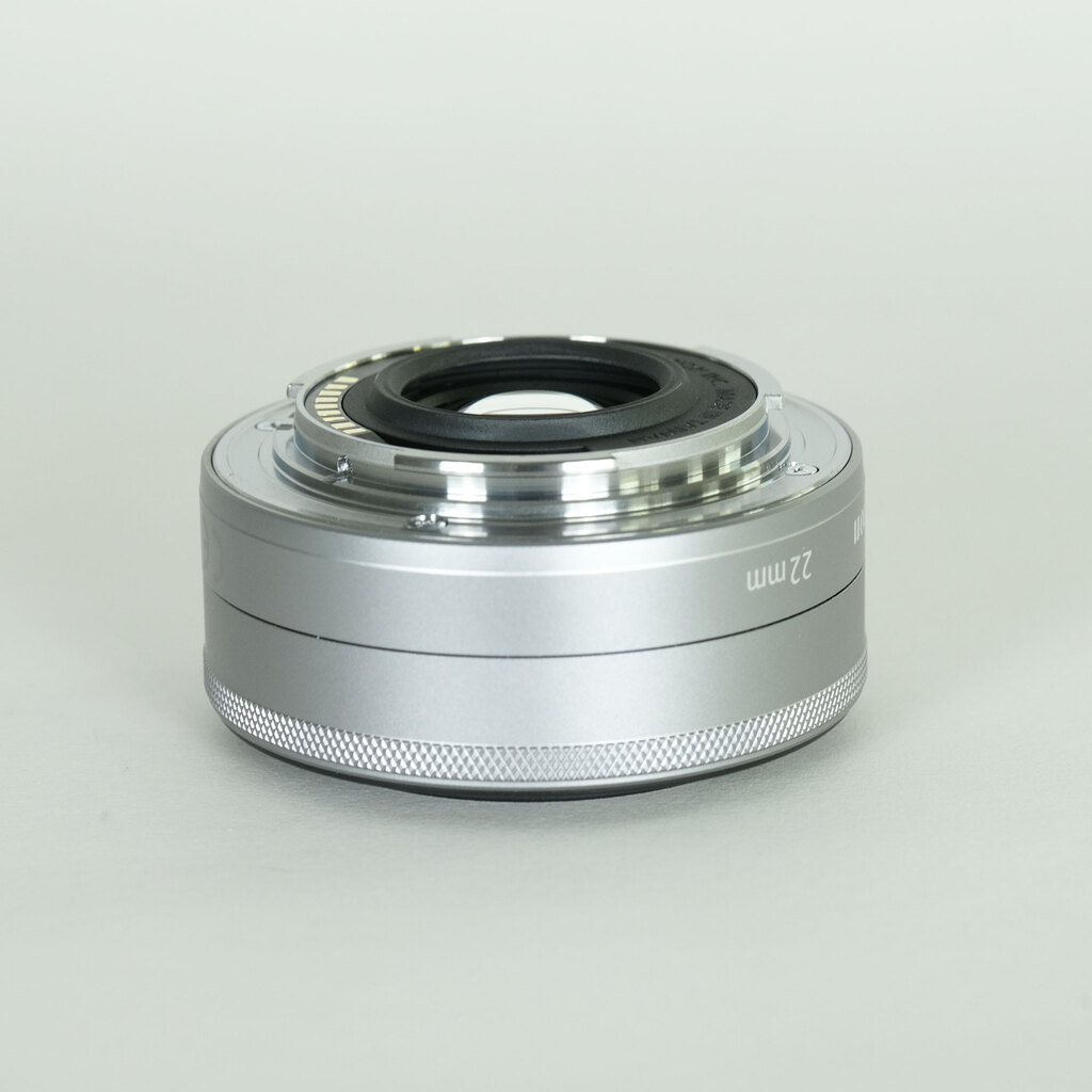 Canon EF-M22mm F2 STM Canon EF-M22mm F2 STM