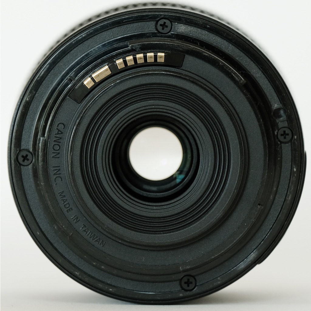 Canon EF-S10-18mm F4.5-5.6 IS STM