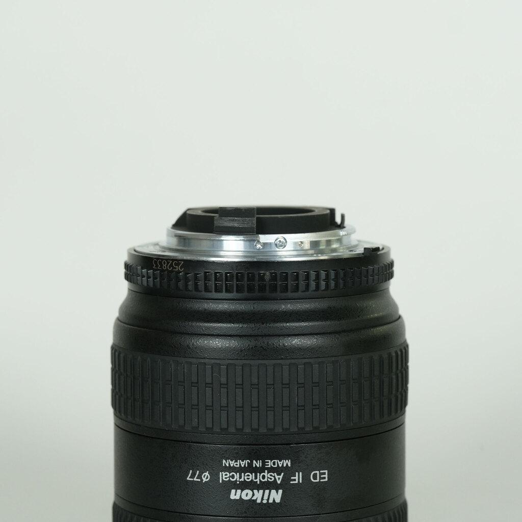 Nikon Ai AF Zoom-Nikkor 18-35mm F3.5-4.5D IF-ED Nikon Ai AF Zoom-Nikkor 18-35mm F3.5-4.5D IF-ED