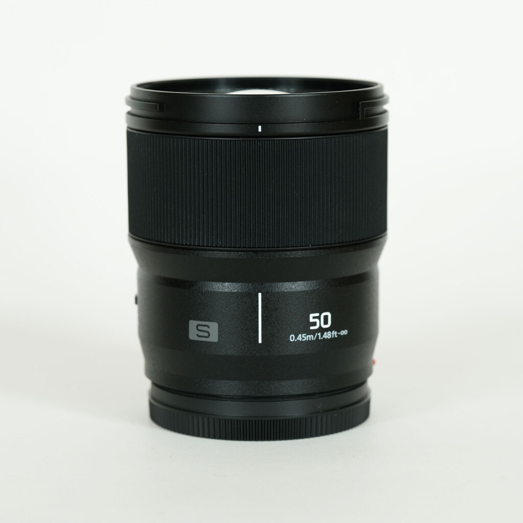 Panasonic LUMIX S 50mm F1.8 Panasonic LUMIX S 50mm F1.8