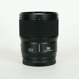 Panasonic LUMIX S 50mm F1.8 Panasonic LUMIX S 50mm F1.8