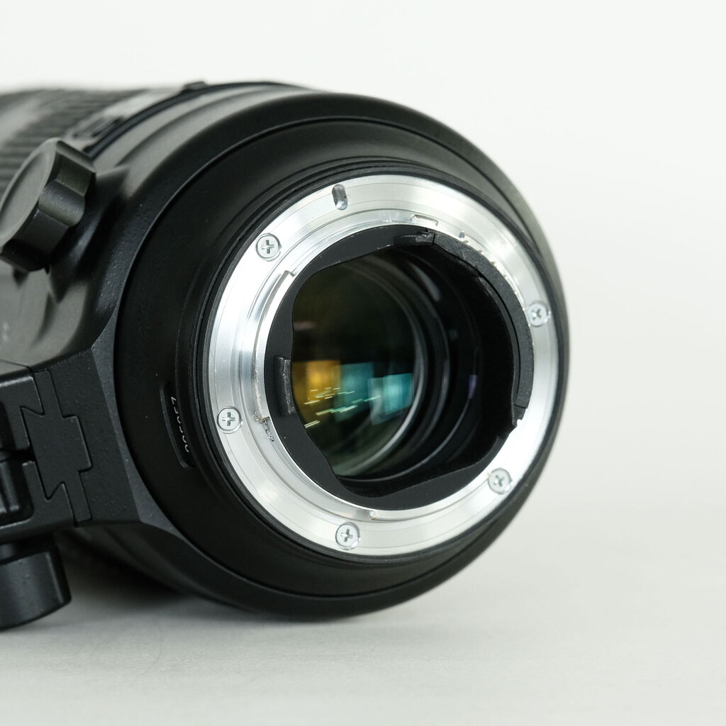 Nikon AF-S NIKKOR 70-200mm f/2.8E FL ED VR Nikon AF-S NIKKOR 70-200mm f/2.8E FL ED VR
