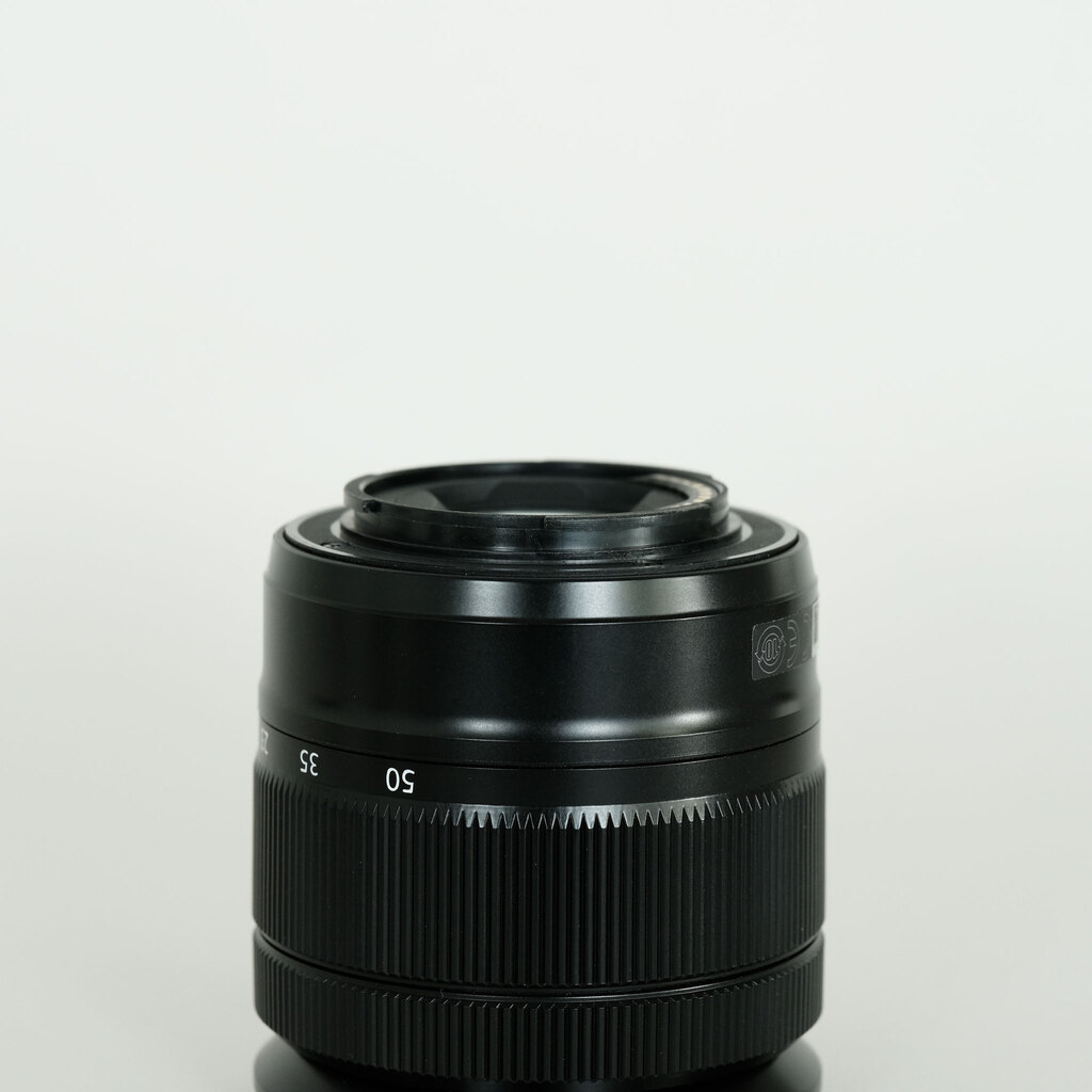 FUJIFILM フジノン XC16-50mm F3.5-5.6 OIS ブラック FUJIFILM フジノン XC16-50mm F3.5-5.6 OIS ブラック