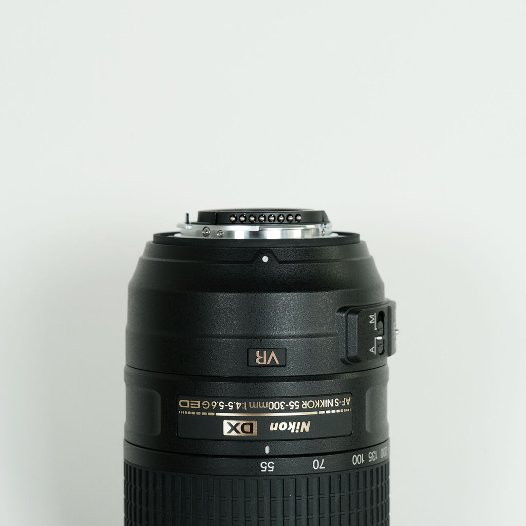 Nikon AF-S DX NIKKOR 55-300mm F4.5-5.6G ED VR Nikon AF-S DX NIKKOR 55-300mm F4.5-5.6G ED VR