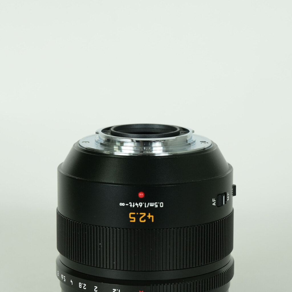Panasonic LEICA DG NOCTICRON 42.5mm / F1.2 ASPH. / POWER O.I.S. Panasonic LEICA DG NOCTICRON 42.5mm / F1.2 ASPH. / POWER O.I.S.