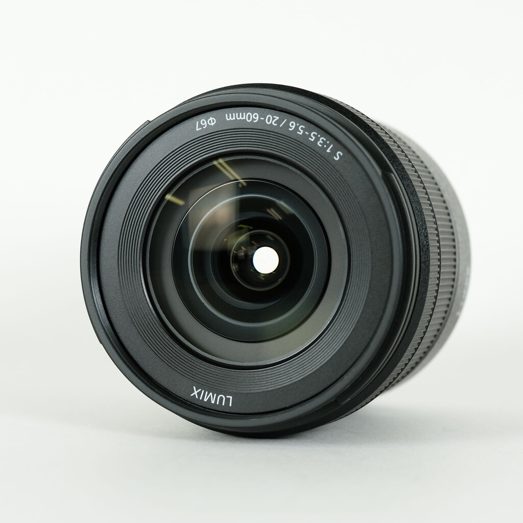 Panasonic LUMIX S 20-60mm F3.5-5.6 Panasonic LUMIX S 20-60mm F3.5-5.6