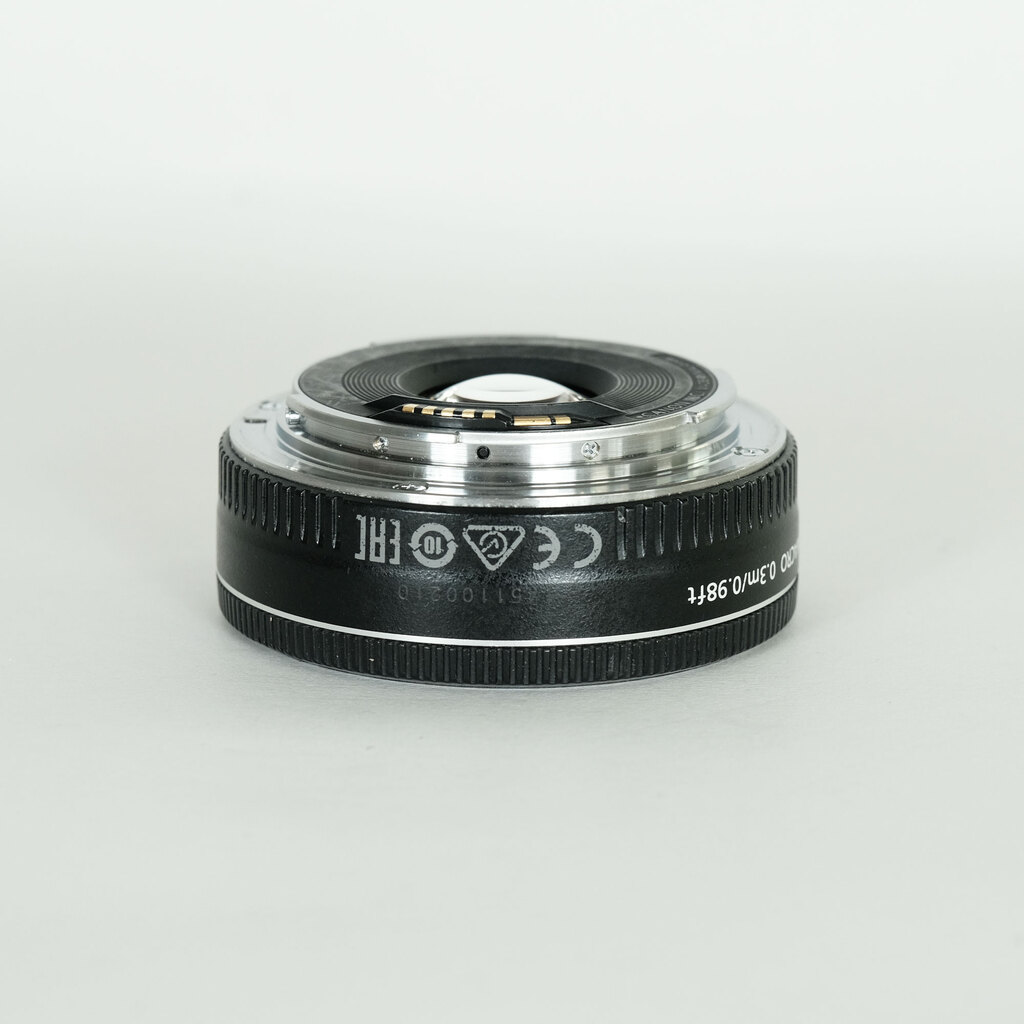 Canon EF40mm F2.8 STM