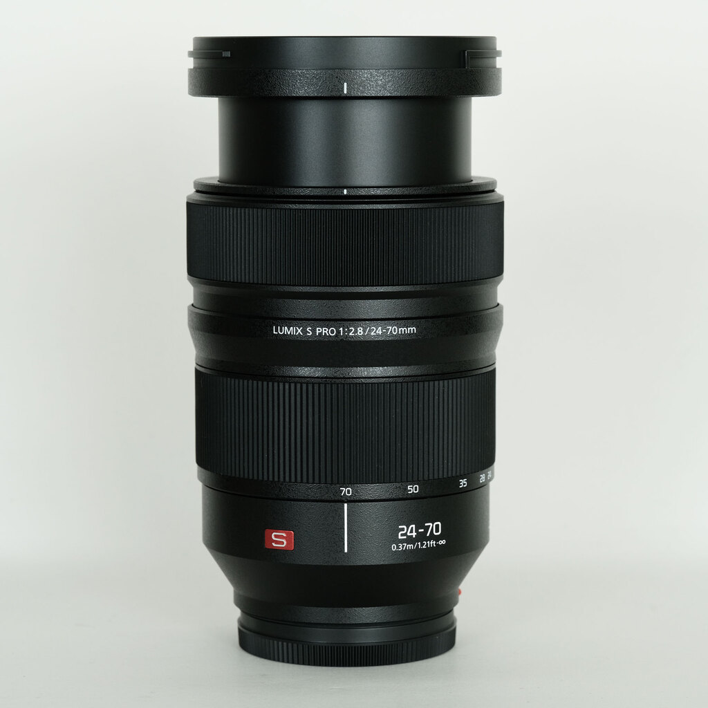 Panasonic LUMIX S PRO 24-70mm F2.8