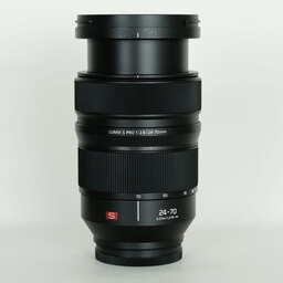 Panasonic LUMIX S PRO 24-70mm F2.8