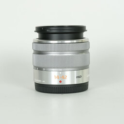 Panasonic LUMIX G VARIO 14-42mm F3.5-5.6 ASPH./MEGA O.I.S. Panasonic LUMIX G VARIO 14-42mm F3.5-5.6 ASPH./MEGA O.I.S.