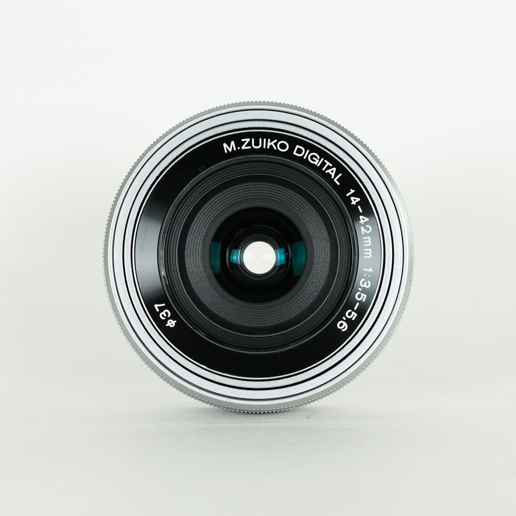 OLYMPUS M.ZUIKO DIGITAL ED 14-42mm F3.5-5.6 EZ シルバー OLYMPUS M.ZUIKO DIGITAL ED 14-42mm F3.5-5.6 EZ シルバー