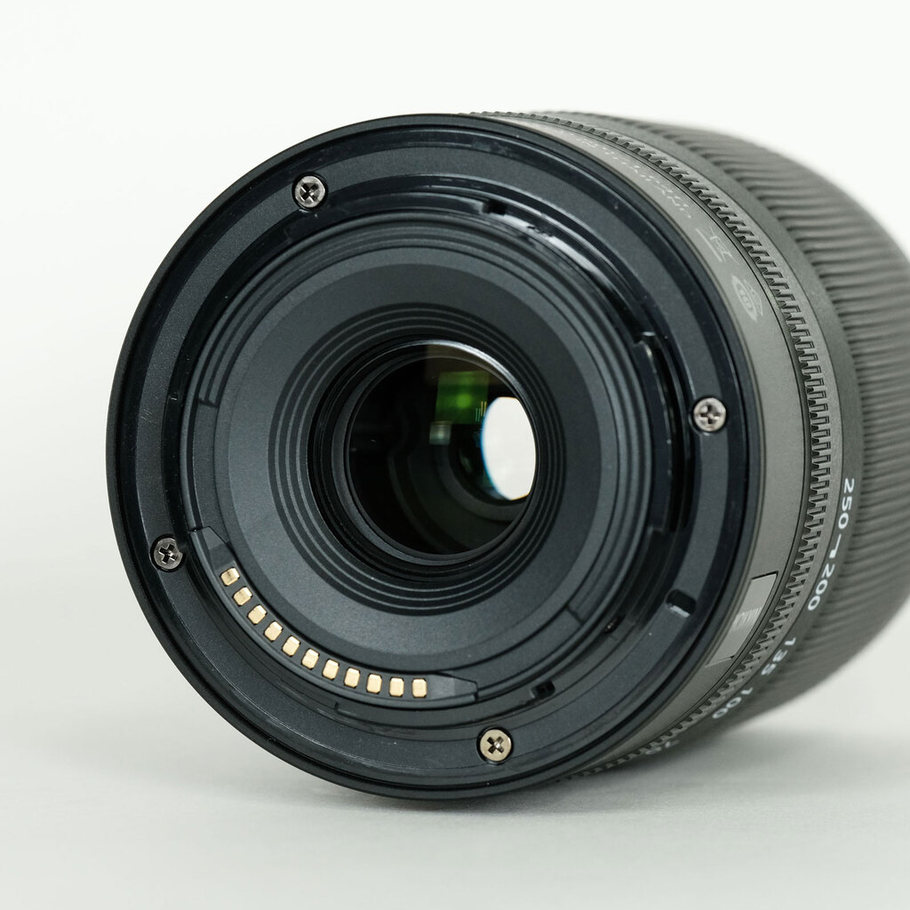 Nikon NIKKOR Z DX 50-250mm f/4.5-6.3 VR Nikon NIKKOR Z DX 50-250mm f/4.5-6.3 VR