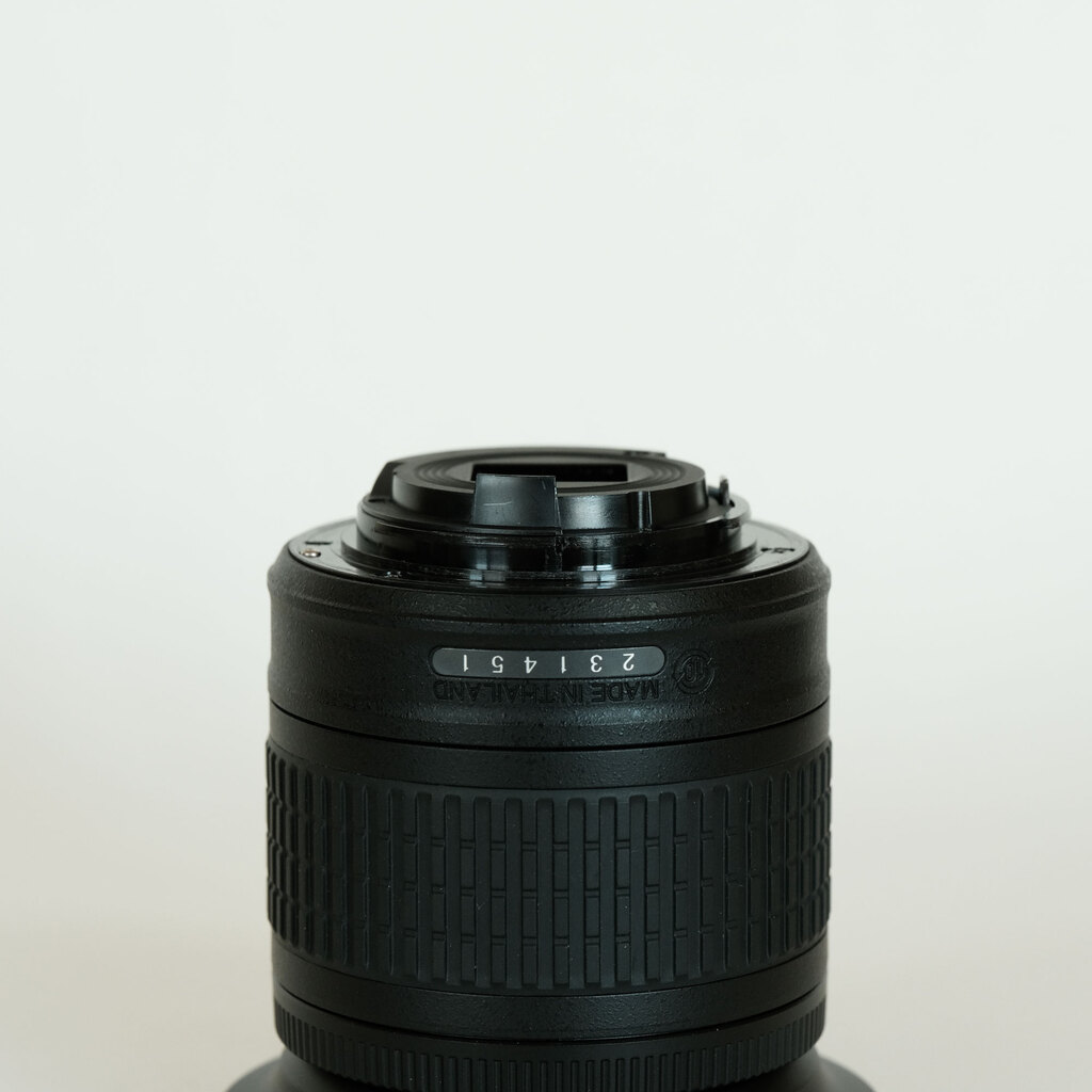 Nikon AF-P DX NIKKOR 10-20mm F4.5-5.6G VR Nikon AF-P DX NIKKOR 10-20mm F4.5-5.6G VR