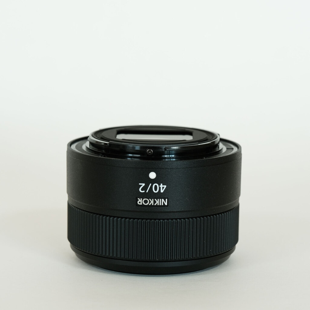 Nikon NIKKOR Z 40mm f/2 Nikon NIKKOR Z 40mm f/2