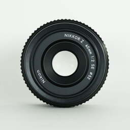 Nikon NIKKOR Z 40mm f/2 Nikon NIKKOR Z 40mm f/2