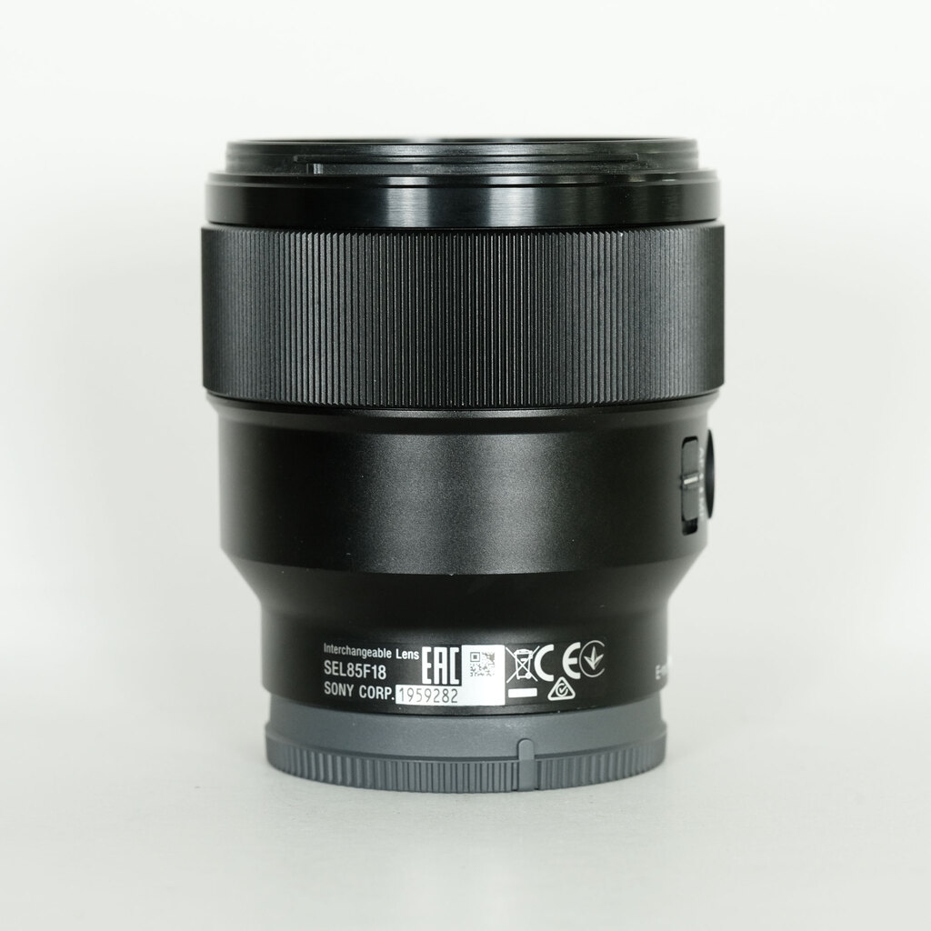 SONY FE 85mm F1.8 SEL85F18 ※ジャンク扱い Amazon.com : Sony SEL85F18 85mm F/1.8-22 Medium-Telephoto