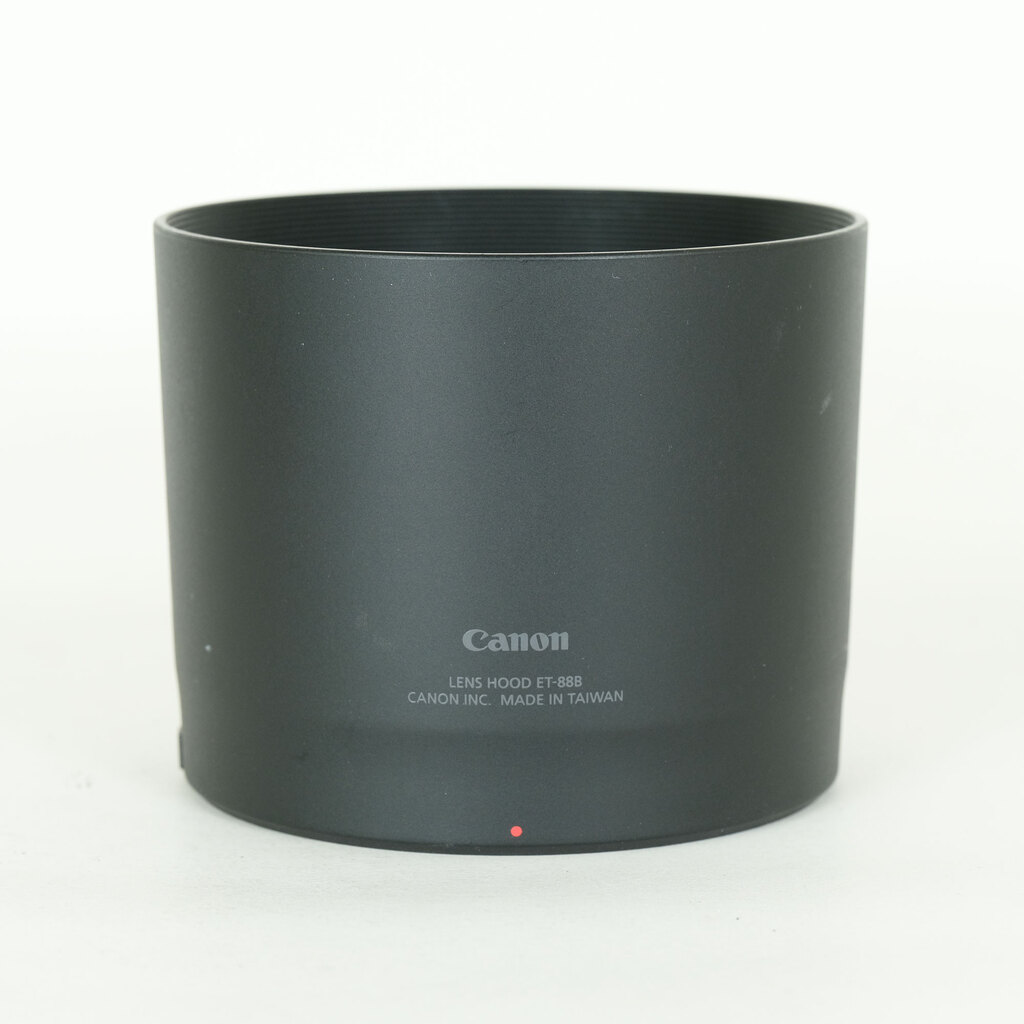 Canon RF135mm F1.8 L IS USM Canon RF135mm F1.8 L IS USM